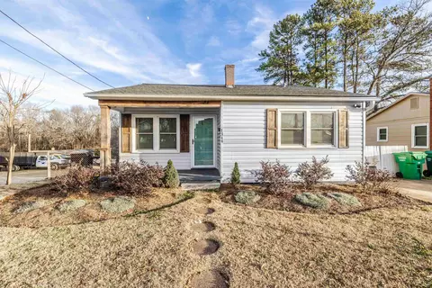 1344 N Limestone St, Gaffney, SC 29340
