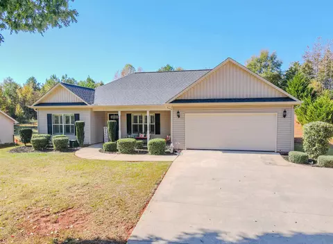 329 Natures Trl, Gaffney, SC 29341