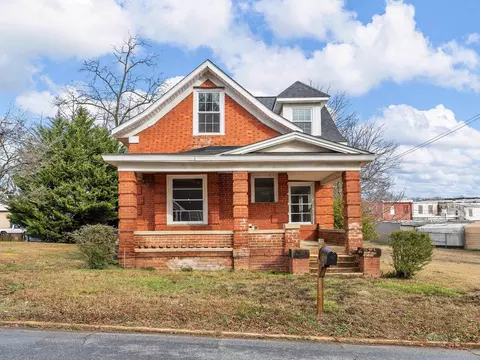12 Bishop St, Inman, SC 29349