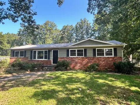 615 Garvin Lake Rd, Gaffney, SC 29340