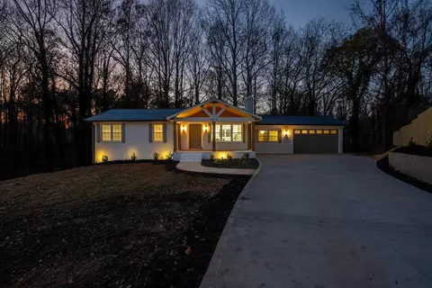 404 Libery Dr, Pickens, SC 29671