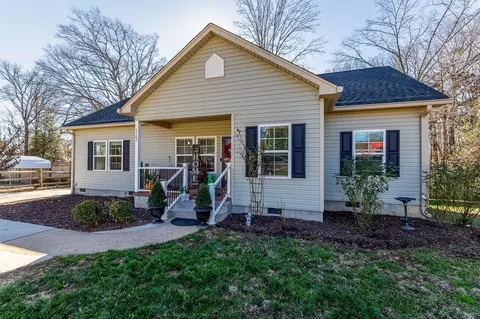 2302 E Lee Rd, Taylors, SC 29687