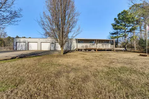 160 Porter St, Wellford, SC 29385