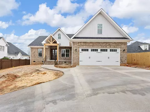207 W Coosaw Ct, Roebuck, SC 29376