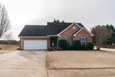 302 N Sweetwater Hills Dr, Moore, SC 29369