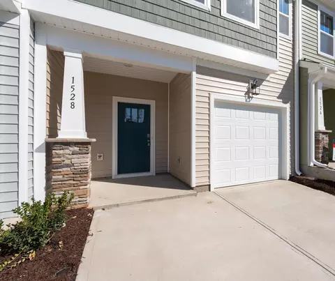 1528 Rivermeade Dr, Moore, SC 29369 photo 3