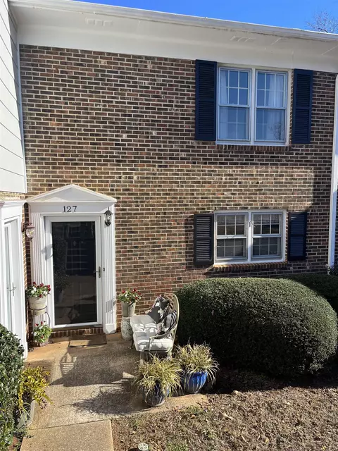 127 Fernridge Dr, Spartanburg, SC 29307