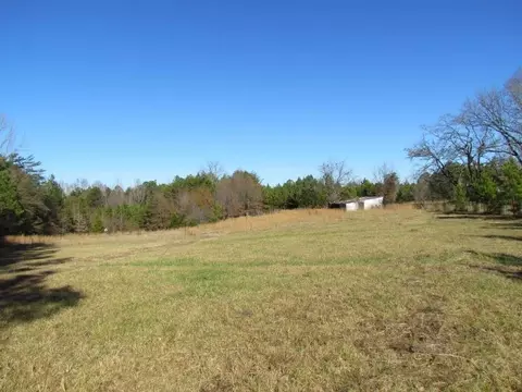 1050 Stewart Rd, Woodruff, SC 29388