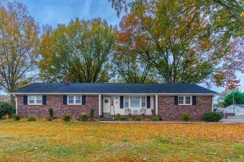 101 Birch Ln, Roebuck, SC 29376
