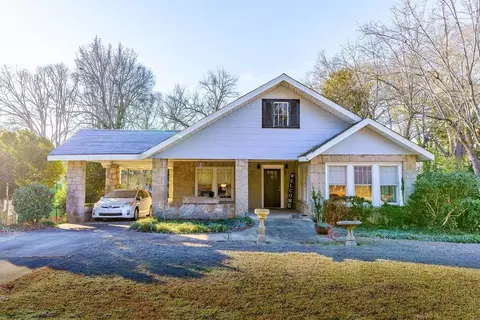 576 E Main St, Laurens, SC 29360