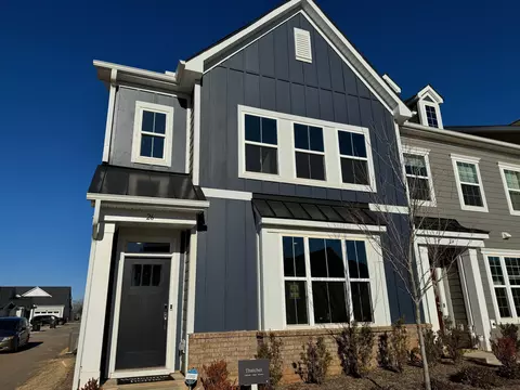 26 Leander Dr, Greer, SC 29651