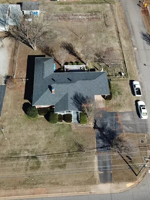 597 E Main St, Duncan, SC 29334 photo 17