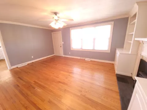 597 E Main St, Duncan, SC 29334 photo 3