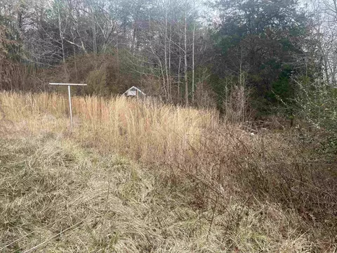 207 Seminole Trl, Cowpens, SC 29303