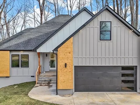 110 Shoreham Dr, Inman, SC 29349