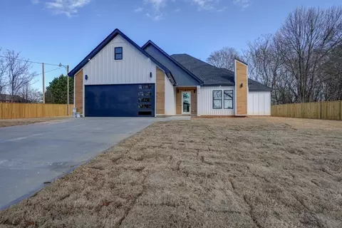217 Biblebrook Dr, Greer, SC 29651
