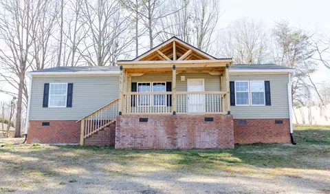 411 N Charleston St, Blacksburg, SC 29702