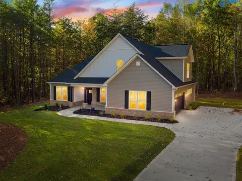489 N Bates Rd, Taylors, SC 29687