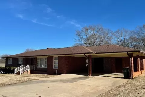 140 Johnson Ave, Inman, SC 29349
