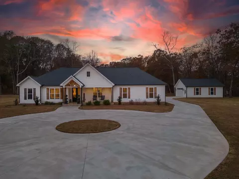 271 Abercrombie Rd, Gray Court, SC 29645