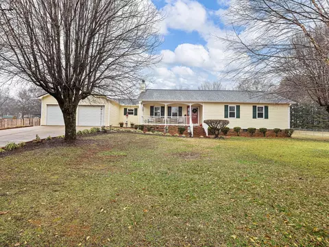 133 Suffolk Rd, Boiling Springs, SC 29316