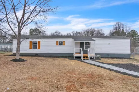 4 Stowe Ct, Piedmont, SC 29673