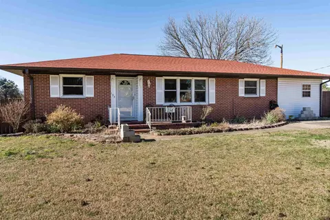 134 Midland Dr, Boiling Springs, SC 29316