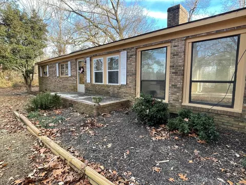 502 Madden Rd, Clinton, SC 29325