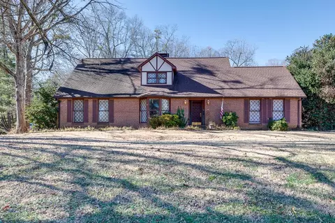 301 Crestview Ln, Spartanburg, SC 29301