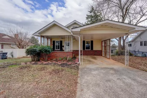 76 Lawrence St, Lyman, SC 29365