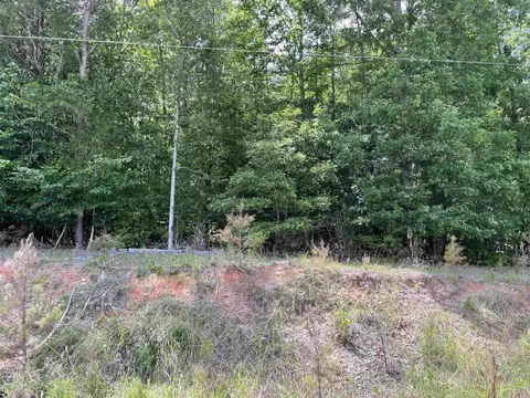 300 Miller Rd, Woodruff, SC 29388