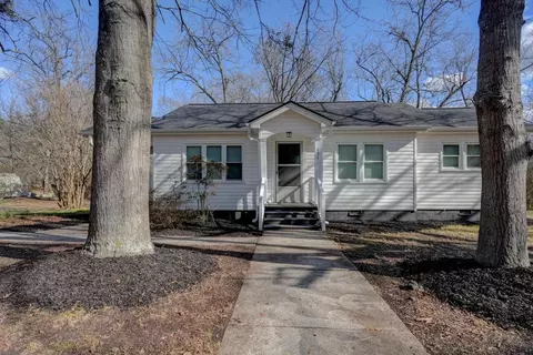 151 S Linda St, Cowpens, SC 29330