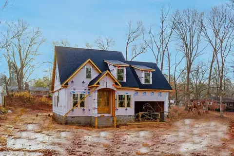 135 Woodley Rd, Spartanburg, SC 29301