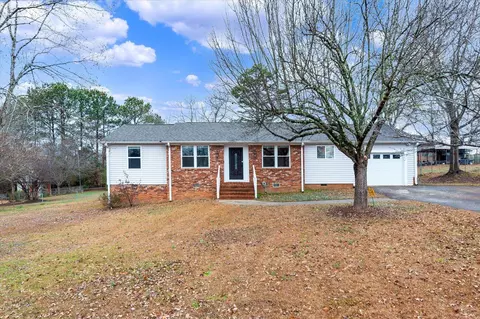 118 Coldspring Dr, Spartanburg, SC 29301