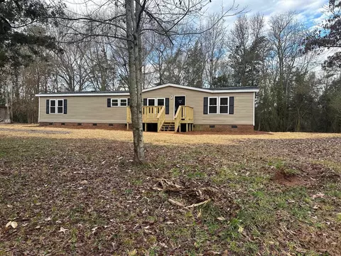 219 Oakdale, Townville, SC 29689
