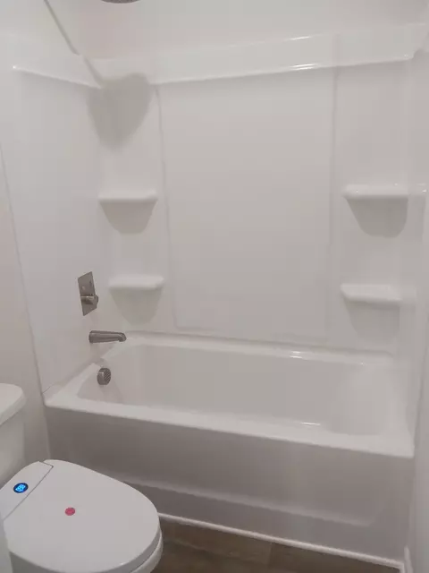 Bath - 3048 Emberly Dr, Roebuck, SC 29376 photo 6 of 6