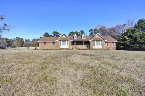 147 Plantation Dr, Woodruff, SC 29388