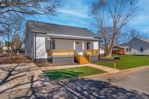 4 20th St, Greer, SC 29651