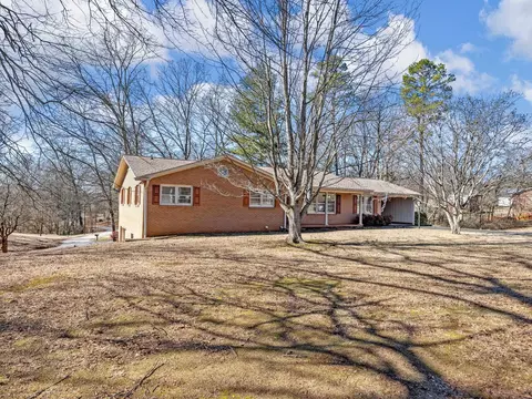 Exterior - 232 Overhill Dr, Duncan, SC 29334 photo 3 of 10
