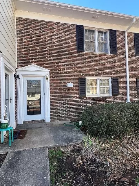 106 Fernridge Dr, Spartanburg, SC 29307