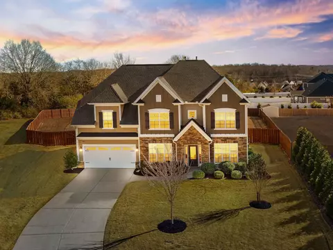 202 Walnut Hill Ct, Simpsonville, SC 29681