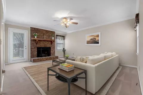 102 Fairview Pl, Greer, SC 29650 photo 4