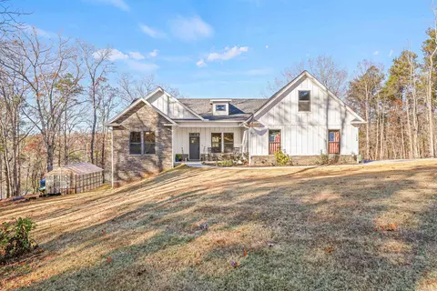124 Englewood Dr, Inman, SC 29349