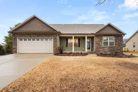 305 Bent River Dr, Inman, SC 29349