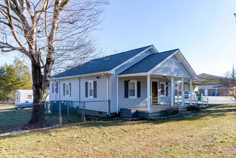 233 Oak Grove Rd, Blacksburg, SC 29702