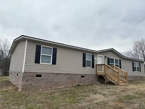 812 W Fleming Farm Dr, Inman, SC 29349