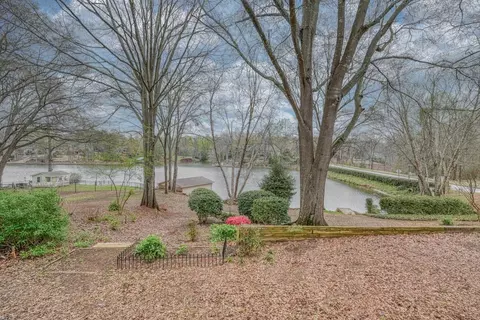 View/Area - 200 W Killarney Lk, Moore, SC 29369 photo 4 of 7
