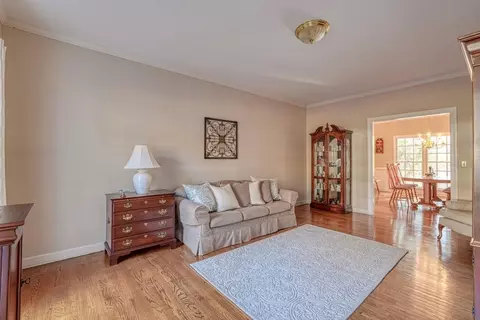 Living - 200 W Killarney Lk, Moore, SC 29369 photo 1 of 3