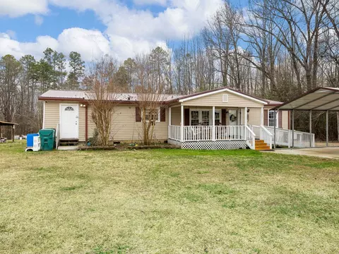 127 Laroi Rd, Gaffney, SC 29340
