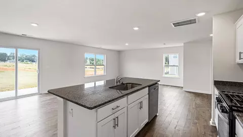 1233 Golf Dr, Roebuck, SC 29376 photo 6